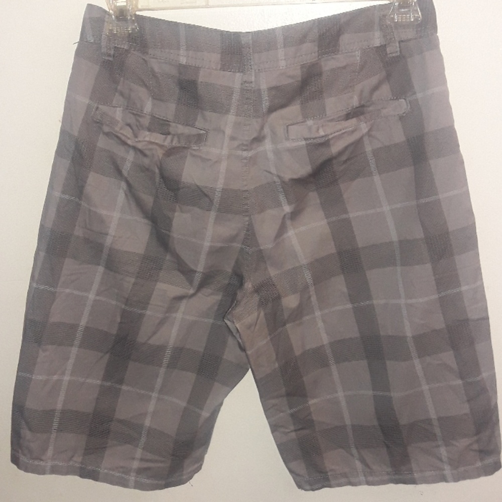 Shorts - Picture 6 of 7